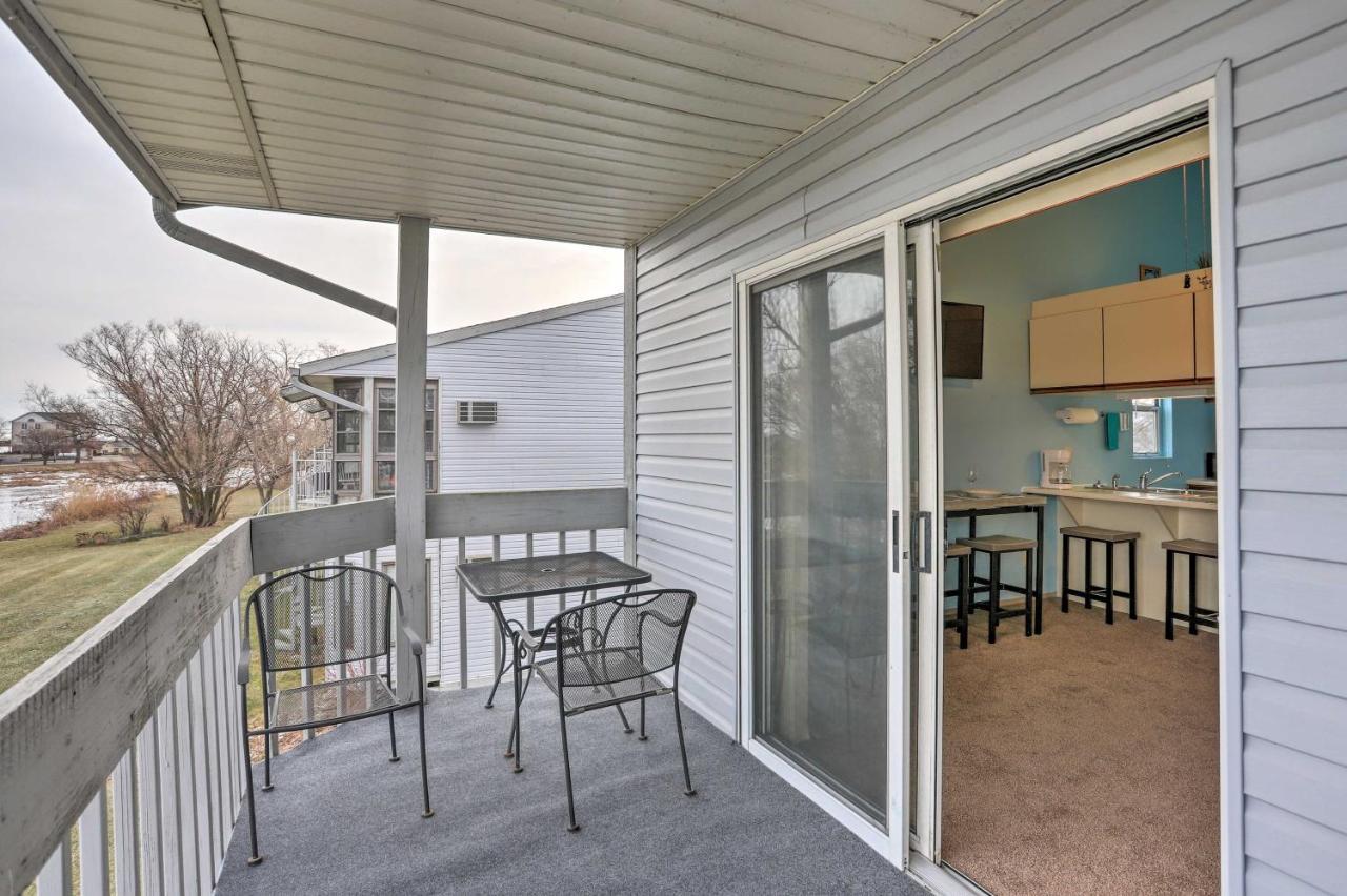 Sand Beach Condo With Balcony, Dock And Access To Lake Erie מראה חיצוני תמונה